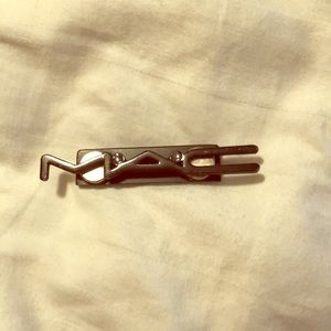 MAC Cosmetics magnetic pin